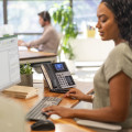 Poly Téléphone IP Edge E450 compatible PoE