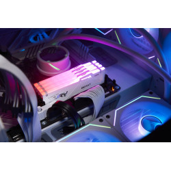 Kingston Technology FURY Beast 64GB 6000MT/s DDR5 CL30 DIMM (Kits de 2) White RGB XMP