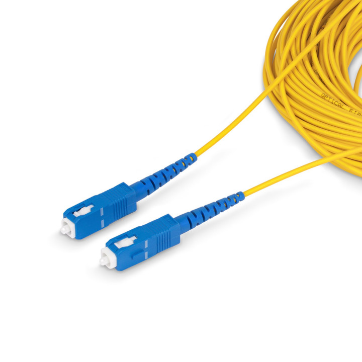 StarTech.com Câble Fibre Optique de 30m Duplex Monomode SC à SC (UPC) OS2, 9/125µm, 40G/100G, Cordon Fibre Optique, Insensib