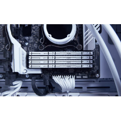 Kingston Technology FURY Beast 128 Go 5200 MT/s DDR5 CL40 DIMM (Kits de 4) White XMP