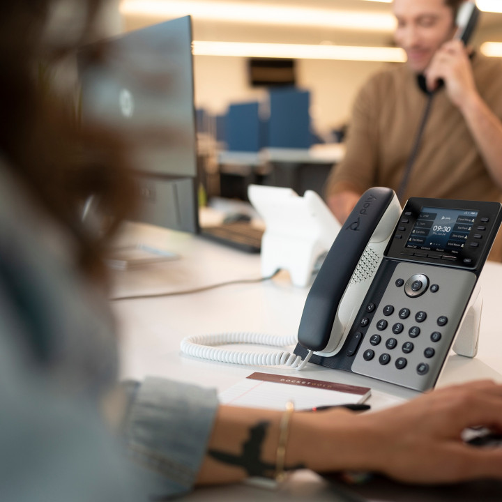 Poly Téléphone IP Edge E300 compatible PoE