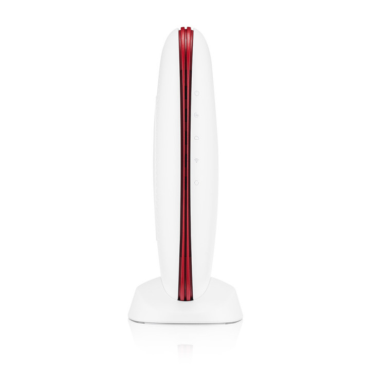 Zyxel SCR50AXE-EU0101F routeur sans fil Gigabit Ethernet Tri-bande (2,4 GHz / 5 GHz / 6 GHz) Blanc