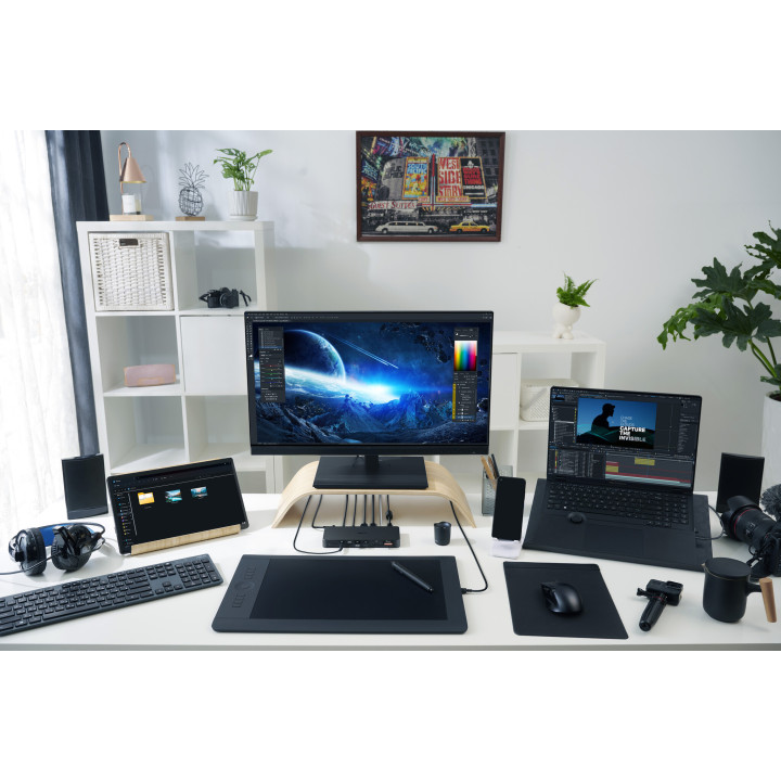 ASUS Triple 4K Thunderbolt 4 Dock DC500 Avec fil Noir