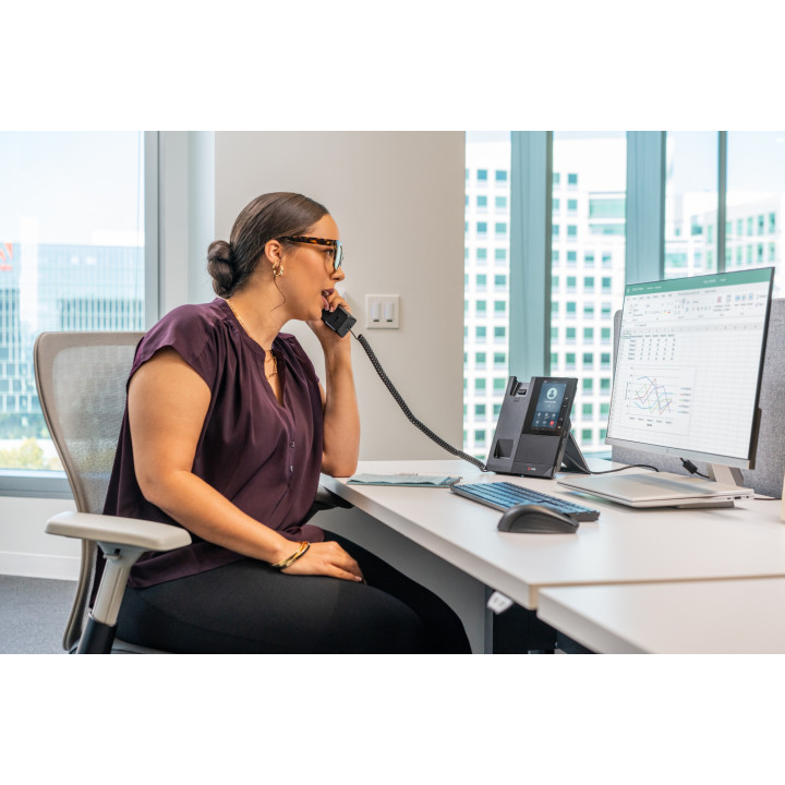 Poly Téléphone multimédia professionnel CCX 500 avec Open SIP et compatible PoE