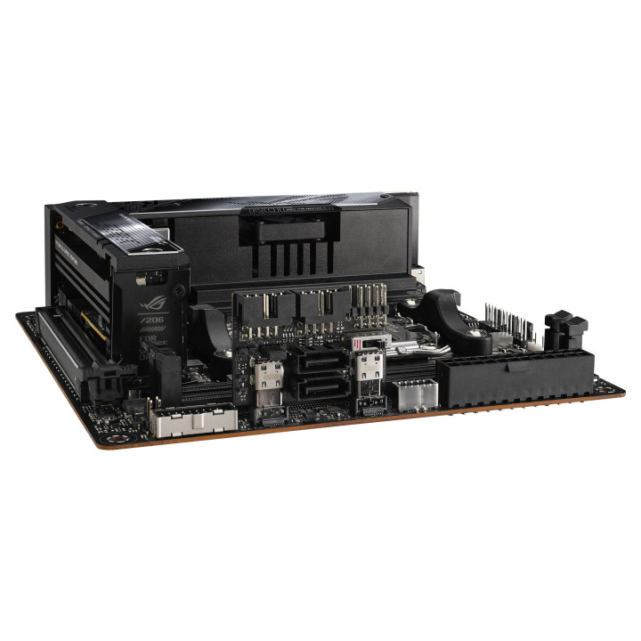 ASUS ROG STRIX X670E-I GAMING WIFI AMD X670 Emplacement AM5 mini ITX