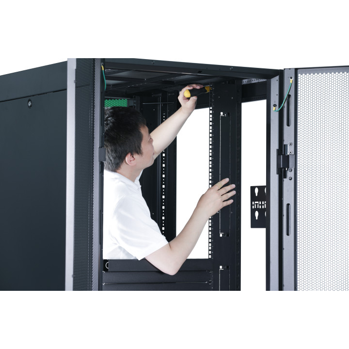 APC EASY RACK 600MM/42U/800MM WITH ROOF SIDE PANEL CASTORS FEET AND 4 BRACKETS NO BOTTOM BLACK Rack autonome Noir